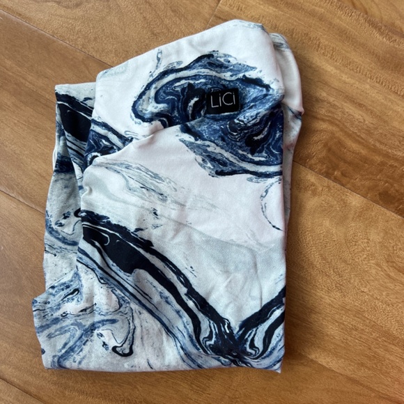 Lici fit scrunch legging wave pattern - Picture 3 of 3